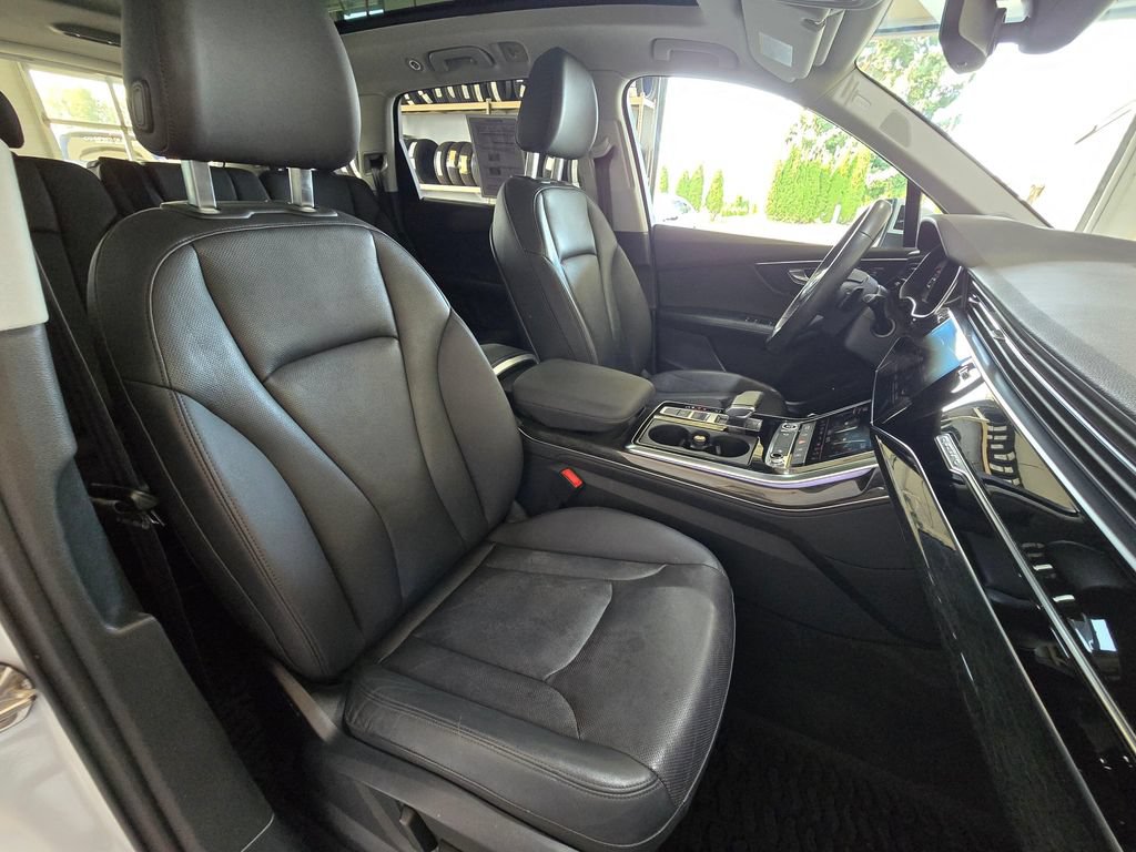 Used 2021 Audi Q7 3.0T Premium Plus w/ Executive Package AWD/4WD image 31