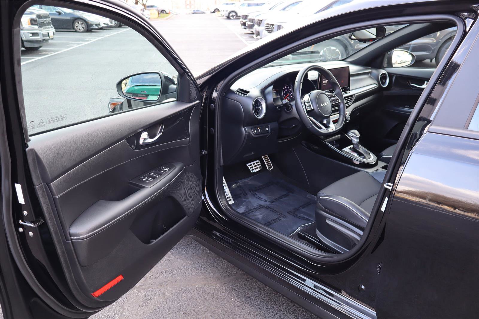 Certified 2024 Kia Forte GT-Line w/ GT-Line Premium Package image 12