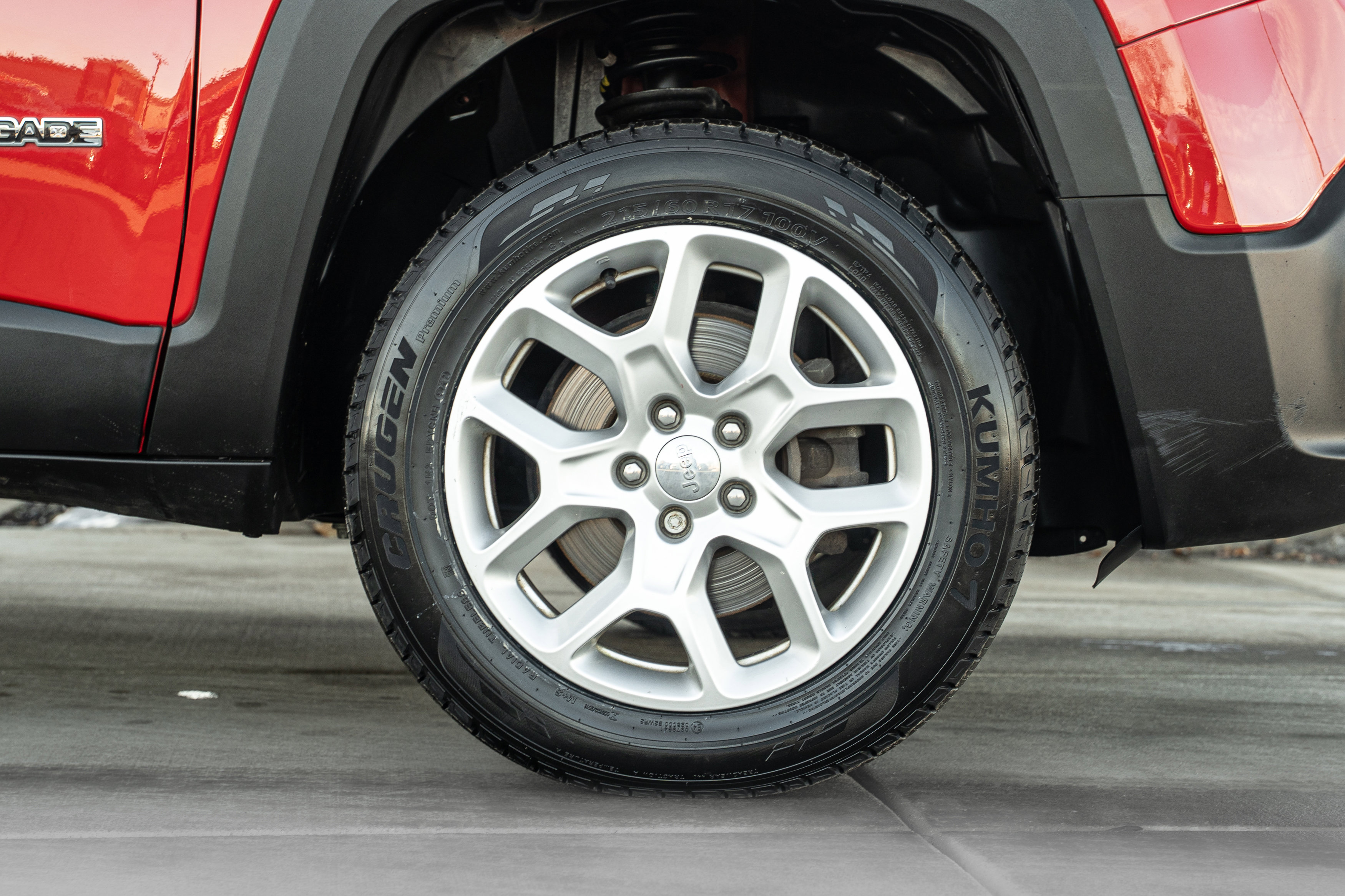 Used 2016 Jeep Renegade Latitude w/ Safety & Security Group image 28