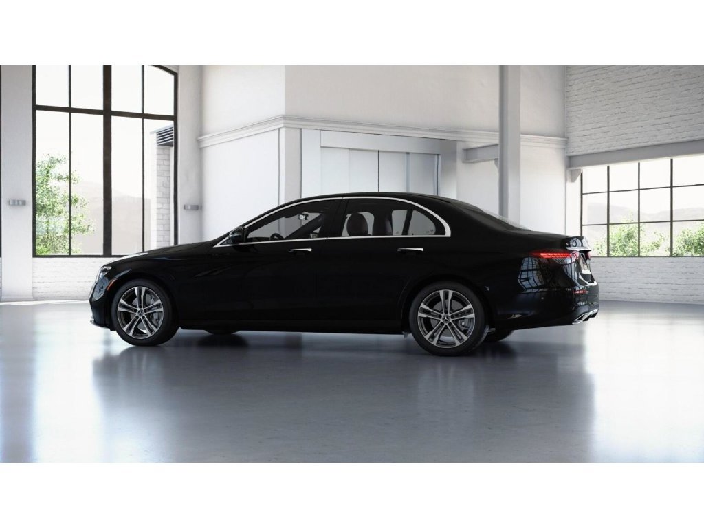 Used 2023 Mercedes-Benz E 350 4MATIC Sedan image 33