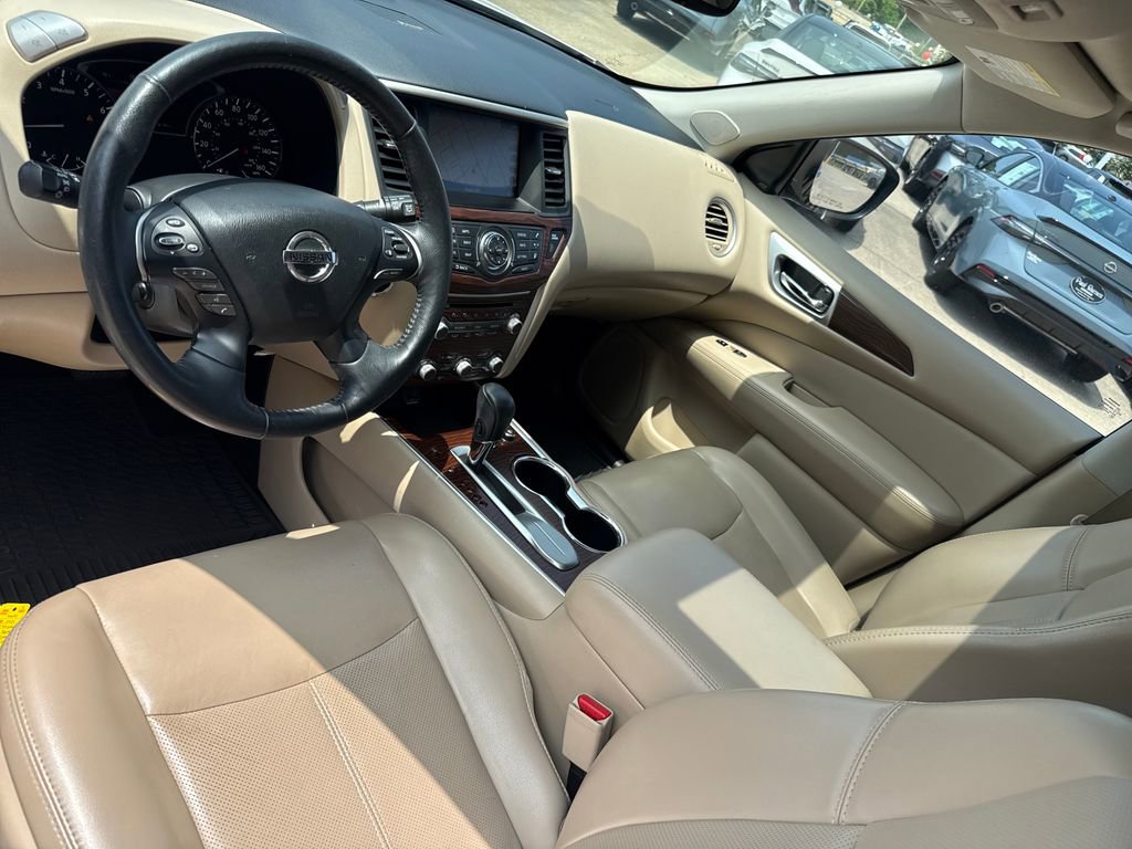 Used 2019 Nissan Pathfinder Platinum FWD image 24