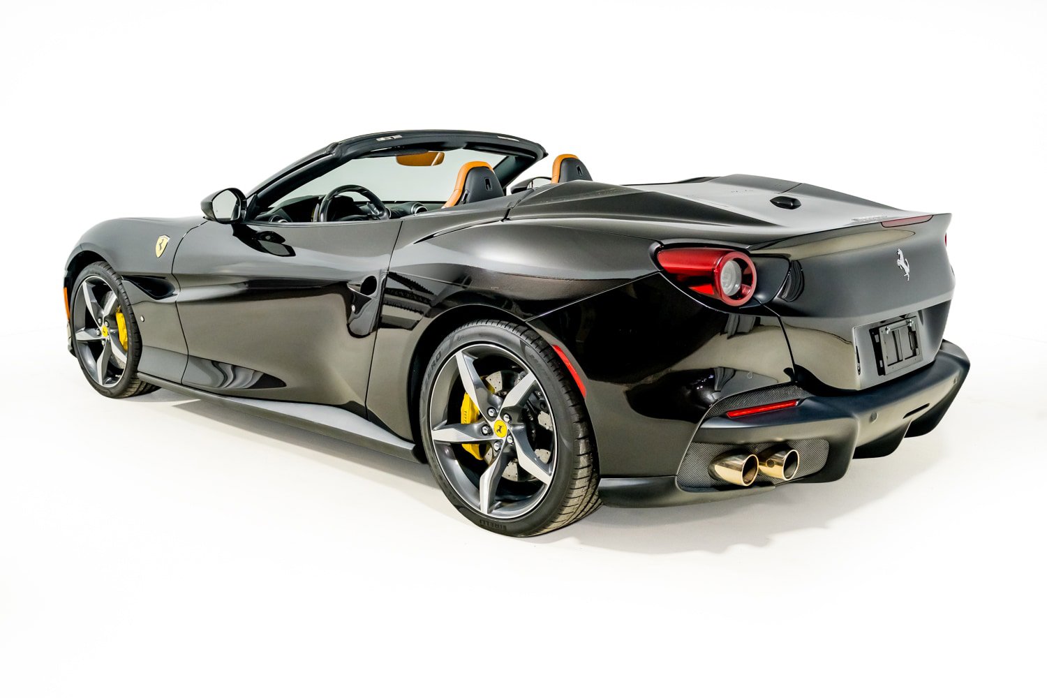Used 2023 Ferrari Portofino M RWD image 16
