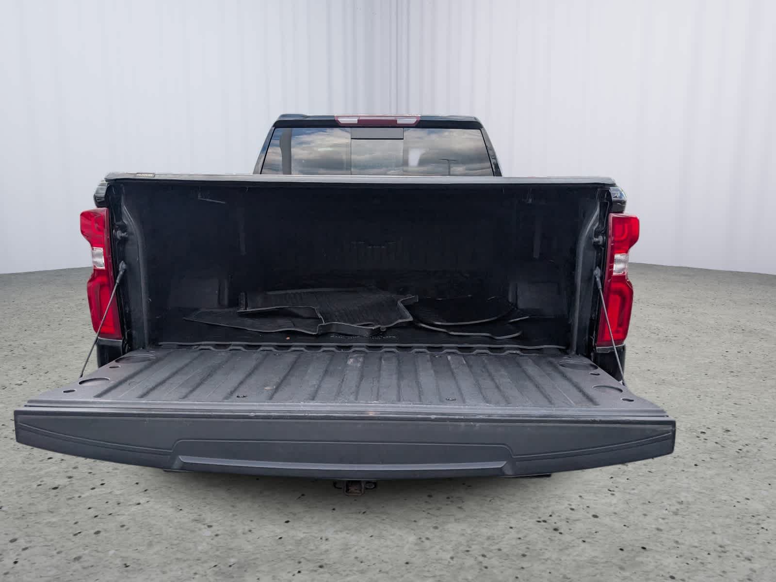 Used 2019 Chevrolet Silverado 1500 LTZ w/ LTZ Convenience Package AWD/4WD image 11