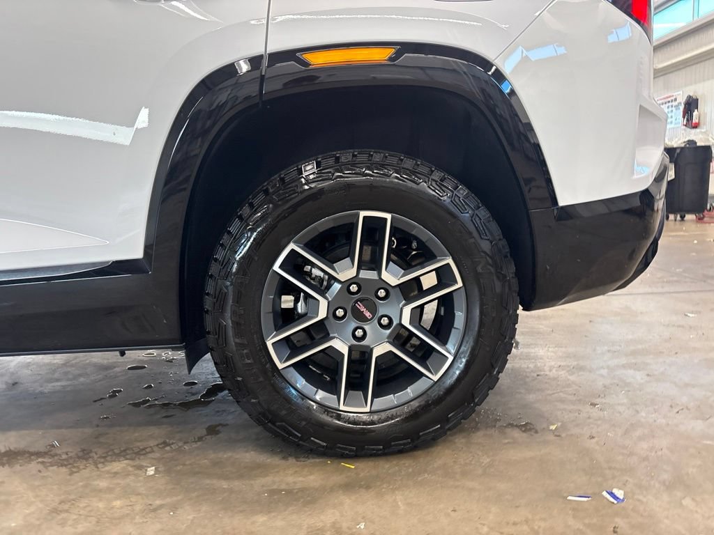Used 2026 GMC Terrain AT4 w/ Convenience Package III AWD/4WD image 26