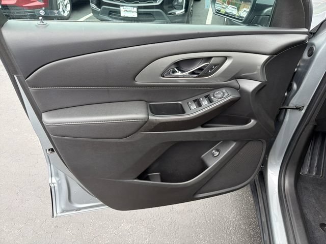 Certified 2023 Chevrolet Traverse LT FWD image 11