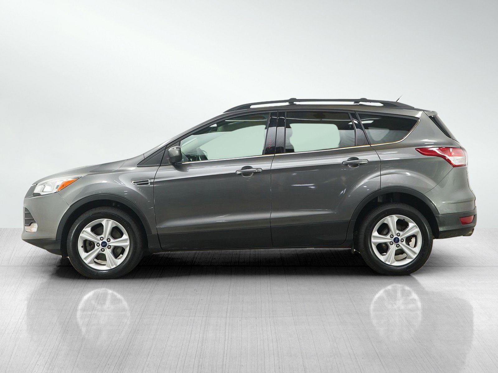 Used 2014 Ford Escape SE w/ Equipment Group 201A image 2