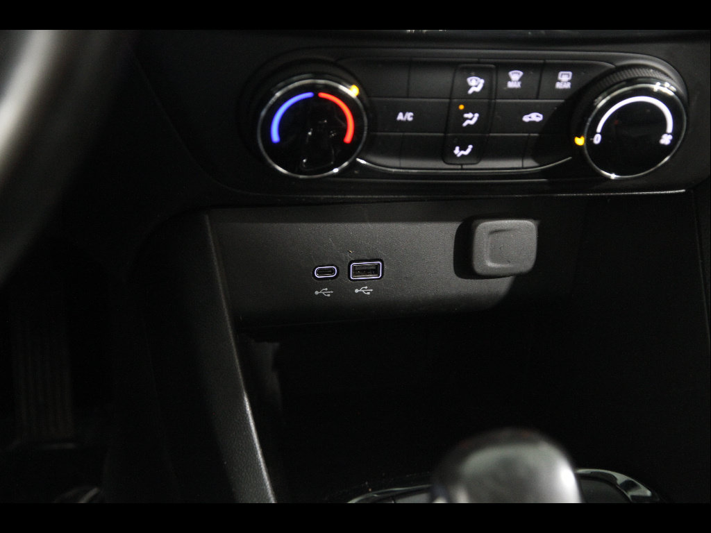 Used 2024 Buick Encore GX Preferred FWD image 13