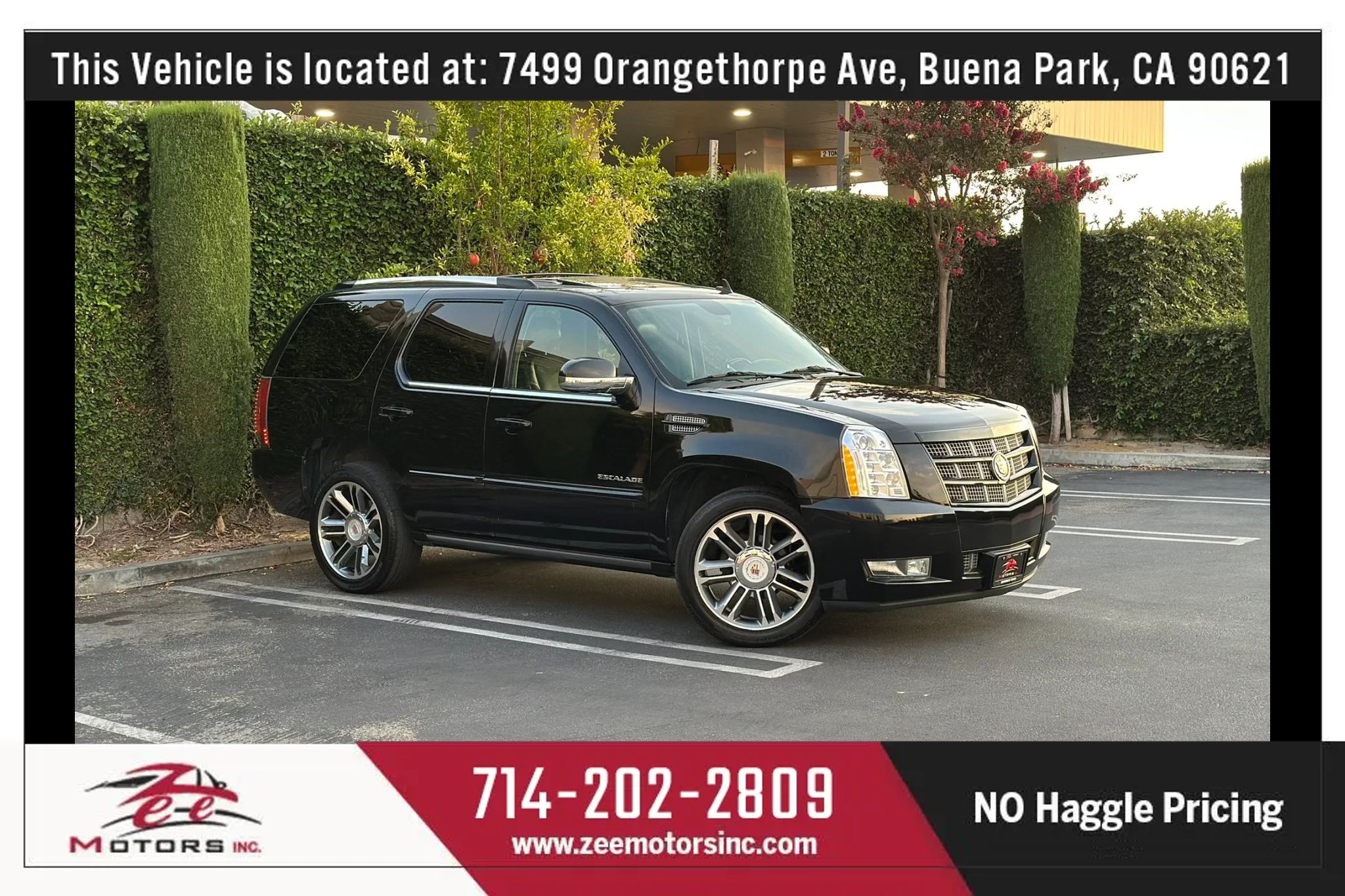 Used 2013 Cadillac Escalade Premium AWD/4WD image 2
