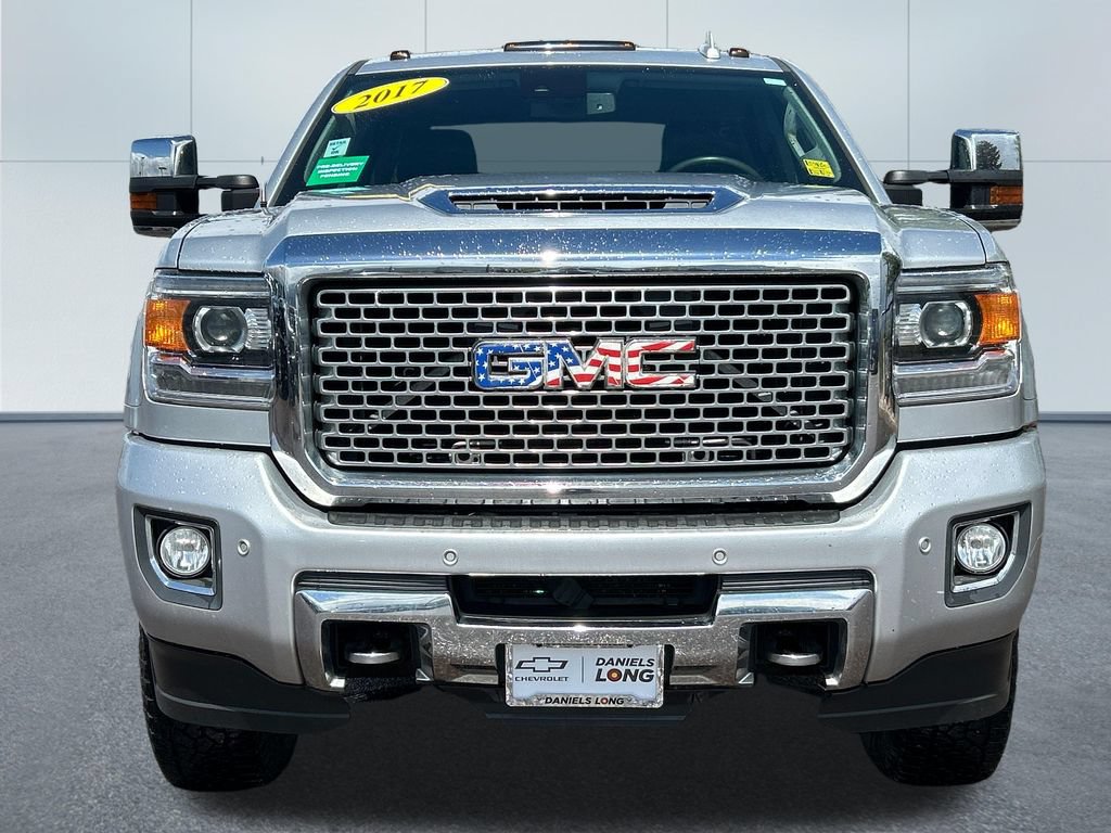Used 2017 GMC Sierra 3500 Denali w/ Duramax Plus Package AWD/4WD image 3