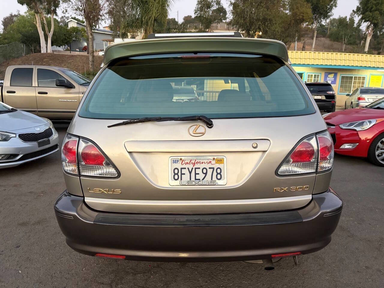 Used 2001 Lexus RX 300 FWD image 3