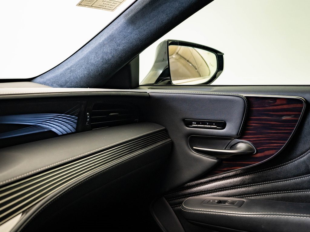 Used 2019 Lexus LS 500 AWD w/ Interior Upgrade Package image 34