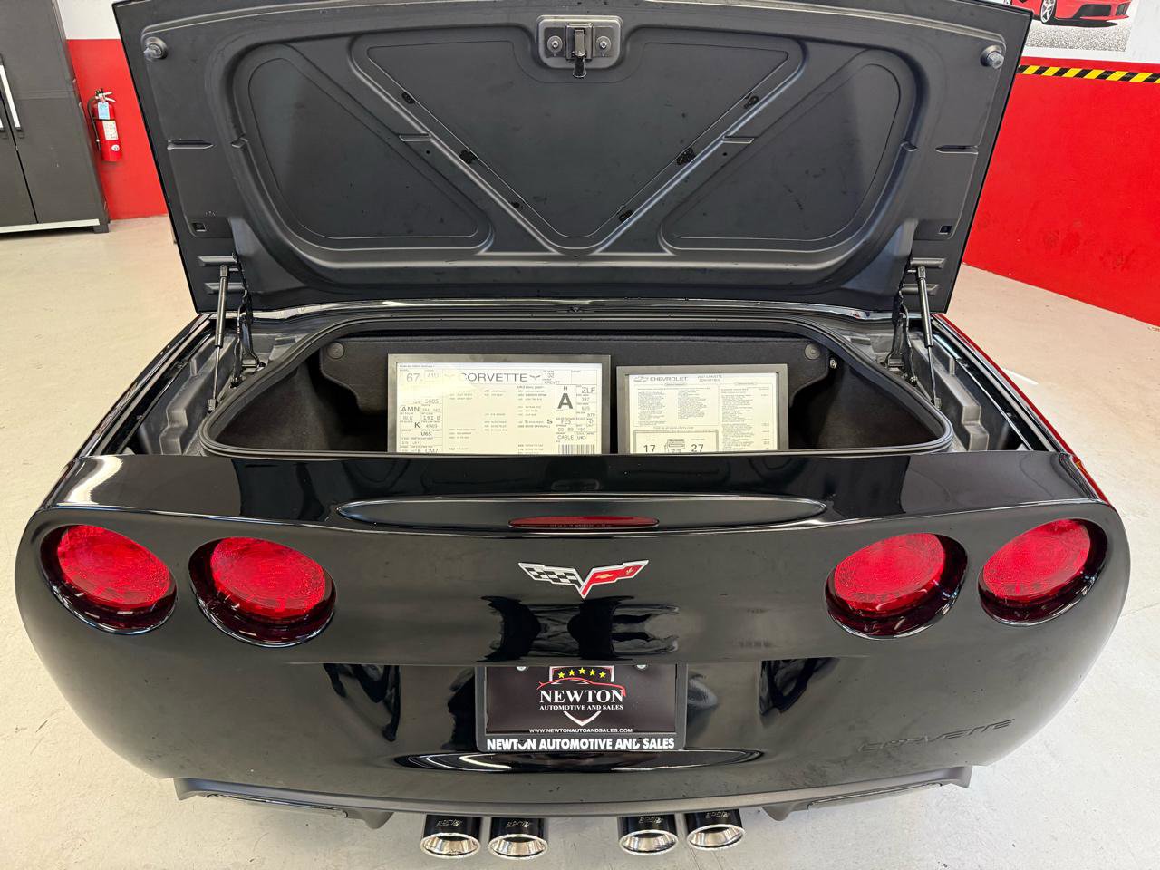 Used 2007 Chevrolet Corvette Convertible w/ Preferred Equipment Group image 15