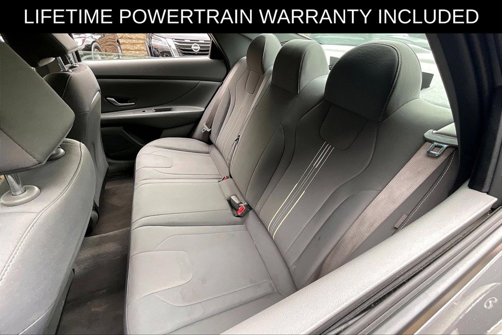 Used 2025 Hyundai Elantra SEL FWD image 27