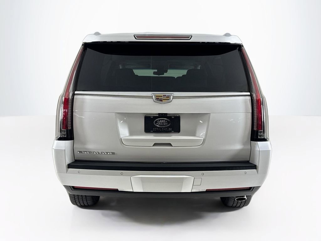 Used 2019 Cadillac Escalade ESV Luxury image 4
