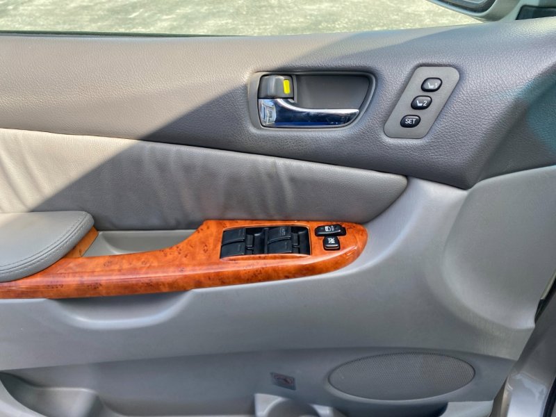 Used 2009 Toyota Sienna 5dr 7-Pass Van XLE AWD image 7