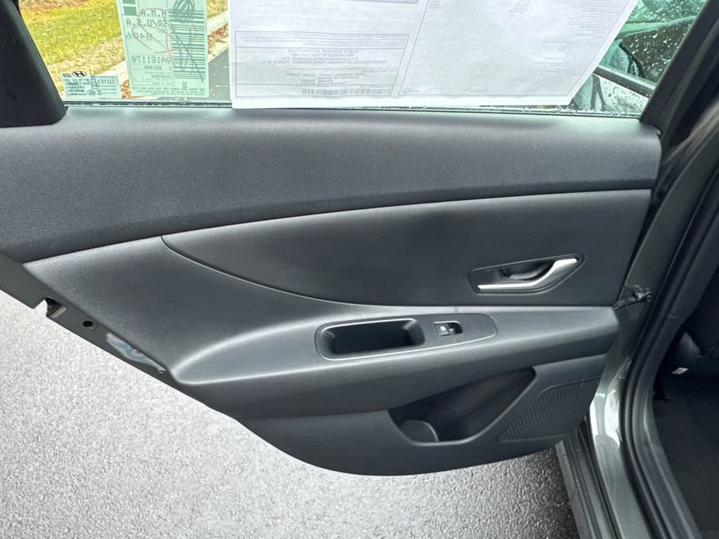 New 2026 Hyundai Elantra SE image 12