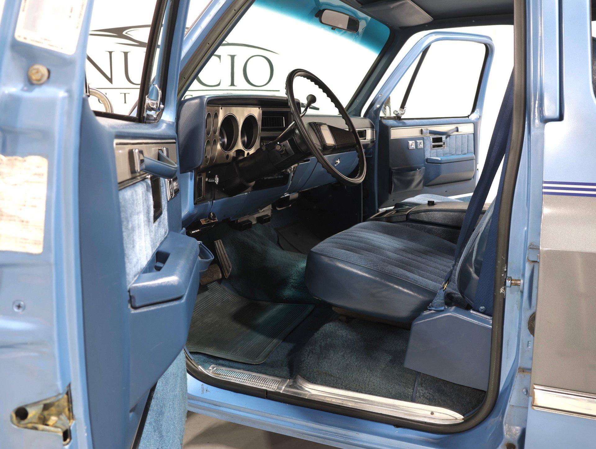 Used 1987 GMC Suburban 2WD image 81