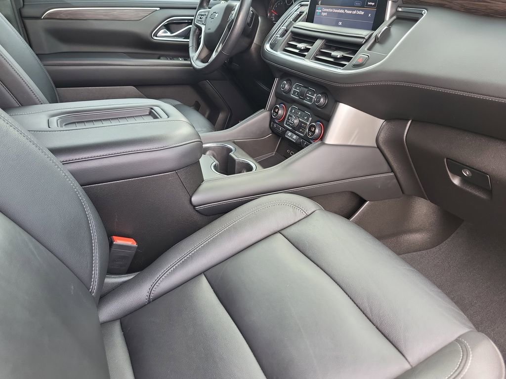 Used 2021 Chevrolet Tahoe Z71 w/ Luxury Package AWD/4WD image 15