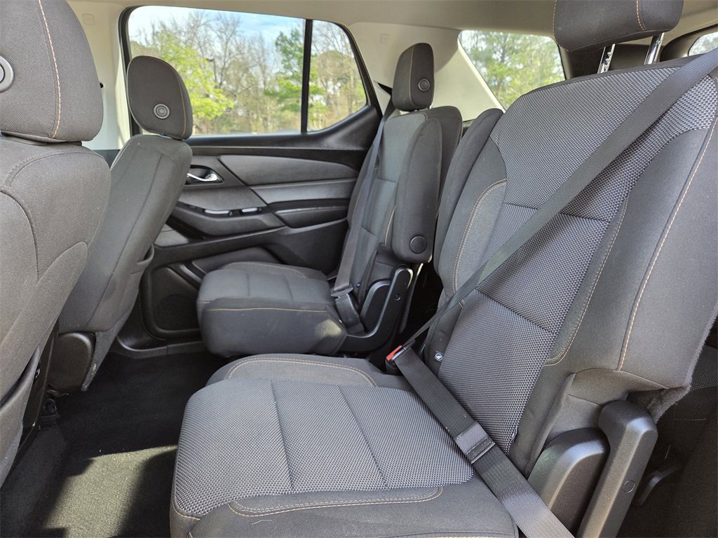 Used 2018 Chevrolet Traverse LT image 18