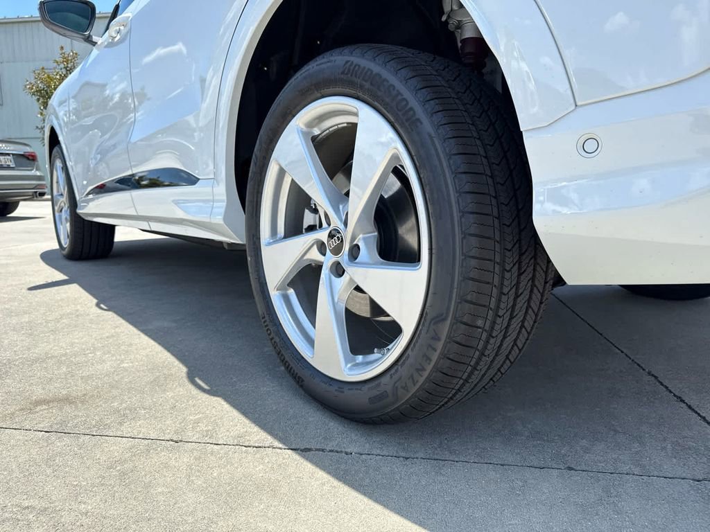 New 2025 Audi Q5 Premium Plus image 9