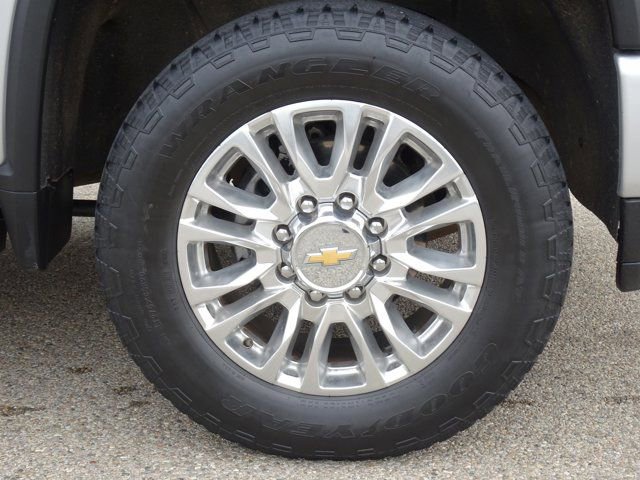 Used 2022 Chevrolet Silverado 2500 High Country w/ Z71 Off-Road Package image 30