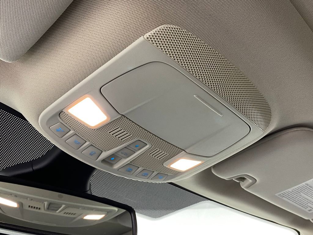 Used 2020 Ford Edge Titanium w/ Equipment Group 301A image 24