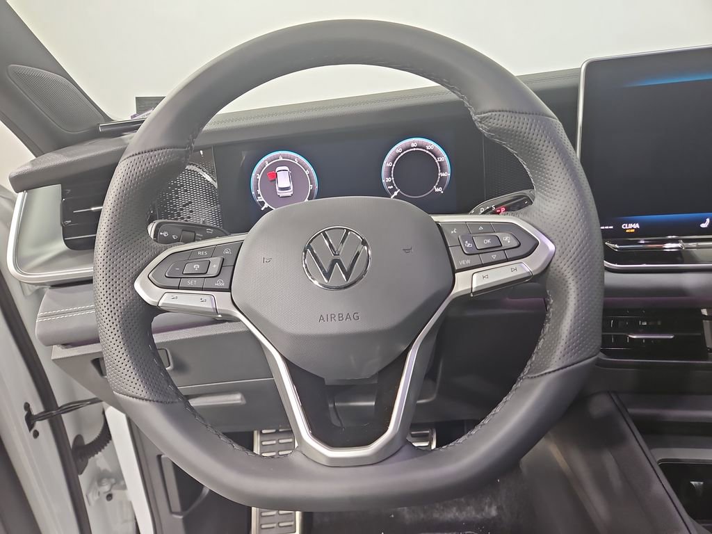 New 2026 Volkswagen Tiguan SE R-Line image 14