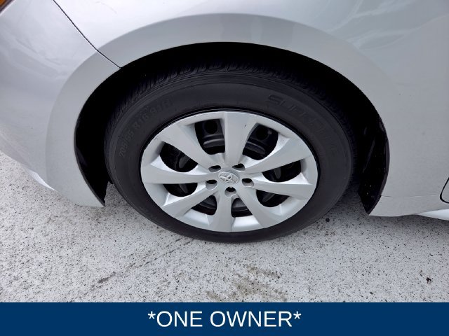 Used 2023 Toyota Corolla LE FWD image 3