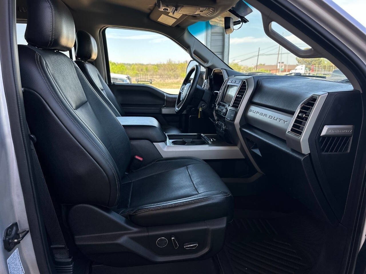 Used 2017 Ford F350 Lariat w/ Lariat Value Package image 15