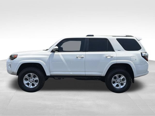 Used 2021 Toyota 4Runner SR5 Premium w/ Moonroof Package AWD/4WD image 5
