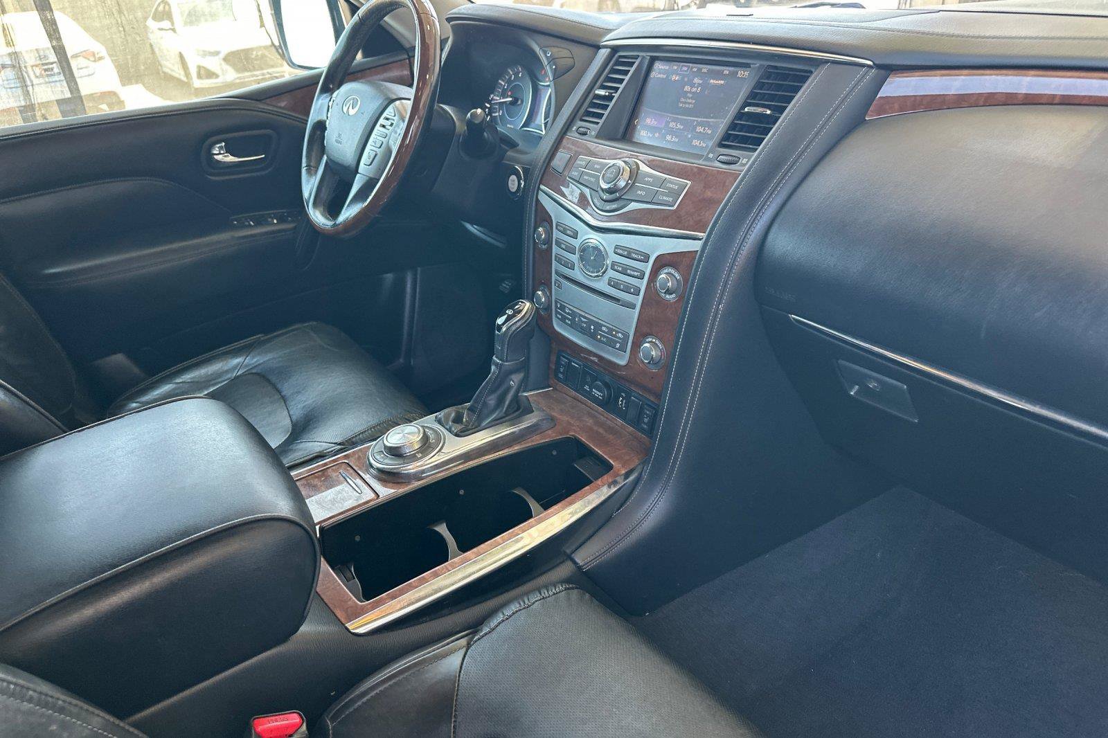 Used 2018 INFINITI QX80 4WD w/ Driver Assistance Package image 17