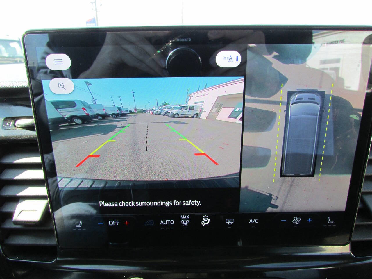 Used 2023 Ford Transit 350 XLT image 22