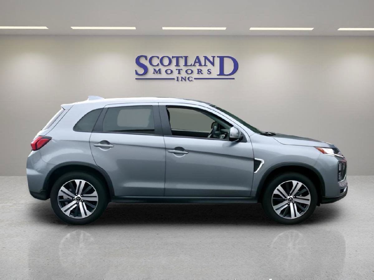Used 2025 Mitsubishi Outlander Sport ES AWD/4WD image 5