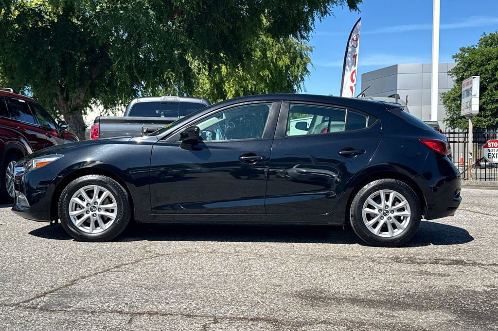 Used 2018 MAZDA MAZDA3 Sport FWD image 6