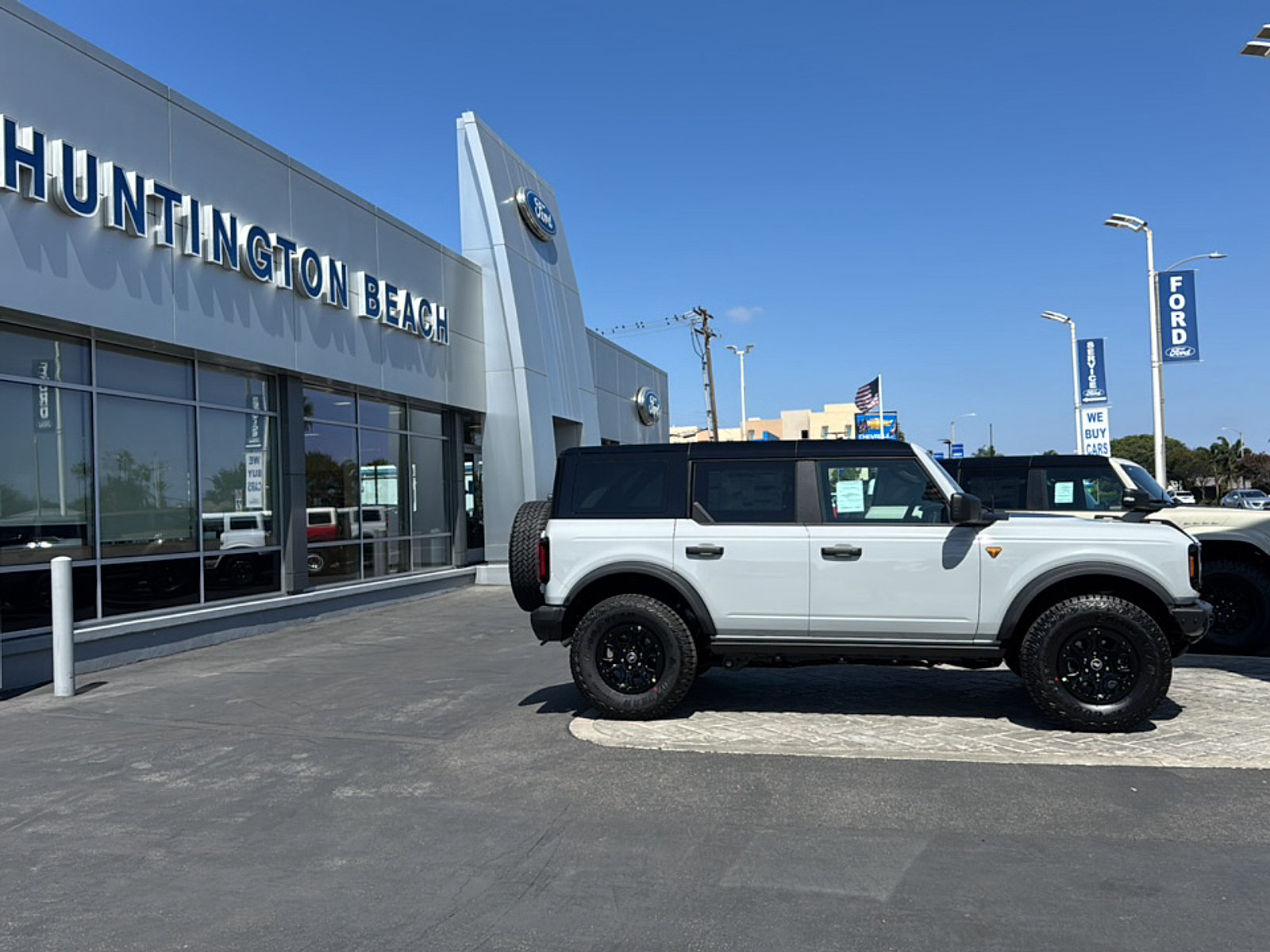 New 2026 Ford Bronco Badlands AWD/4WD image 3