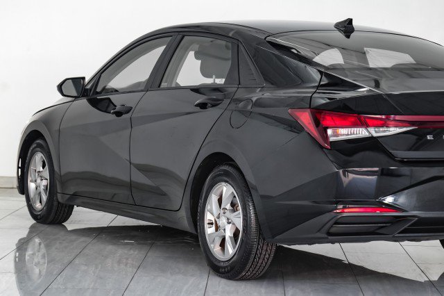 Used 2021 Hyundai Elantra SE w/ Cargo Package image 57