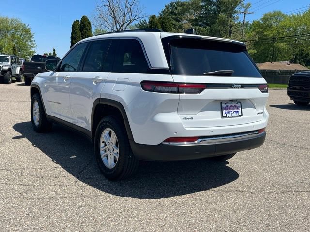 Used 2023 Jeep Grand Cherokee Laredo AWD/4WD image 3