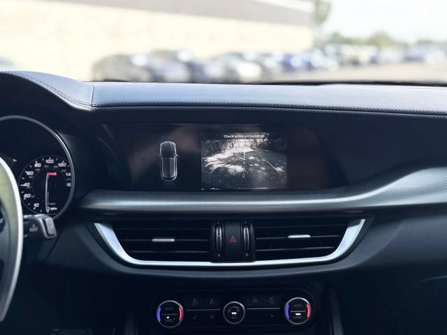 Used 2022 Alfa Romeo Stelvio Veloce AWD/4WD image 22