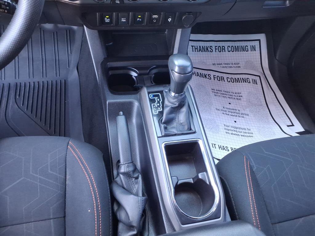 Used 2016 Toyota Tacoma TRD Off-Road image 15