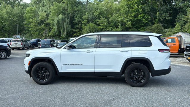 Certified 2025 Jeep Grand Cherokee L Altitude AWD/4WD image 4
