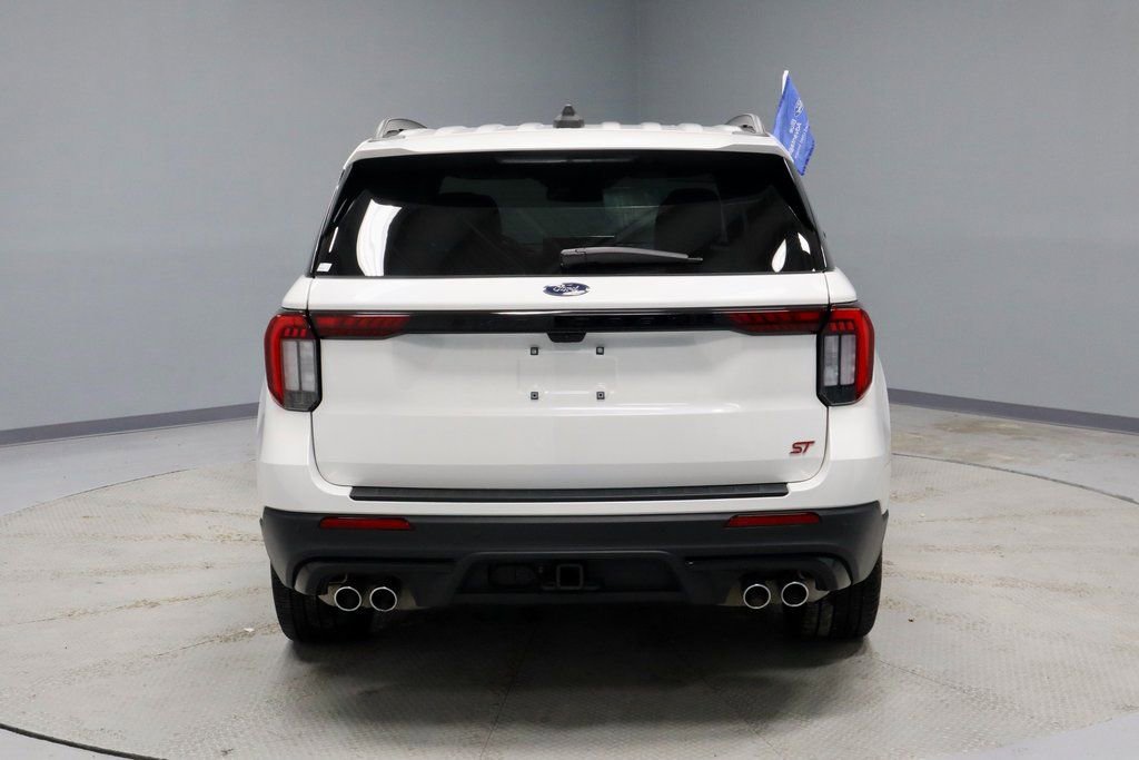 Certified 2025 Ford Explorer ST image 9