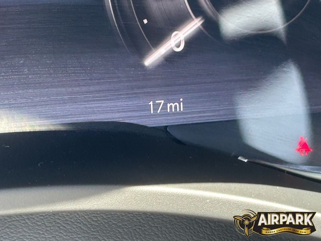New 2026 RAM 2500 Laramie AWD/4WD image 27