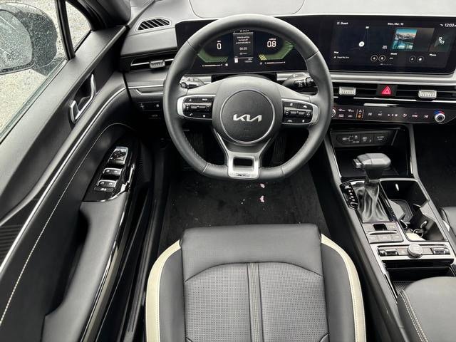 Used 2025 Kia K5 GT-Line AWD/4WD image 18