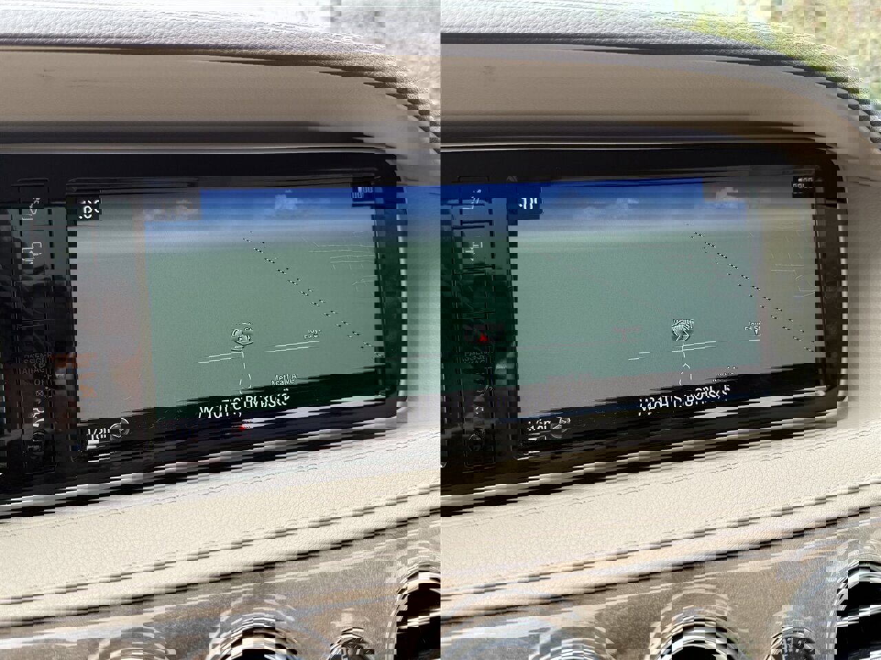 Used 2015 Mercedes-Benz S 550 4MATIC Sedan w/ Premium 1 Package image 20