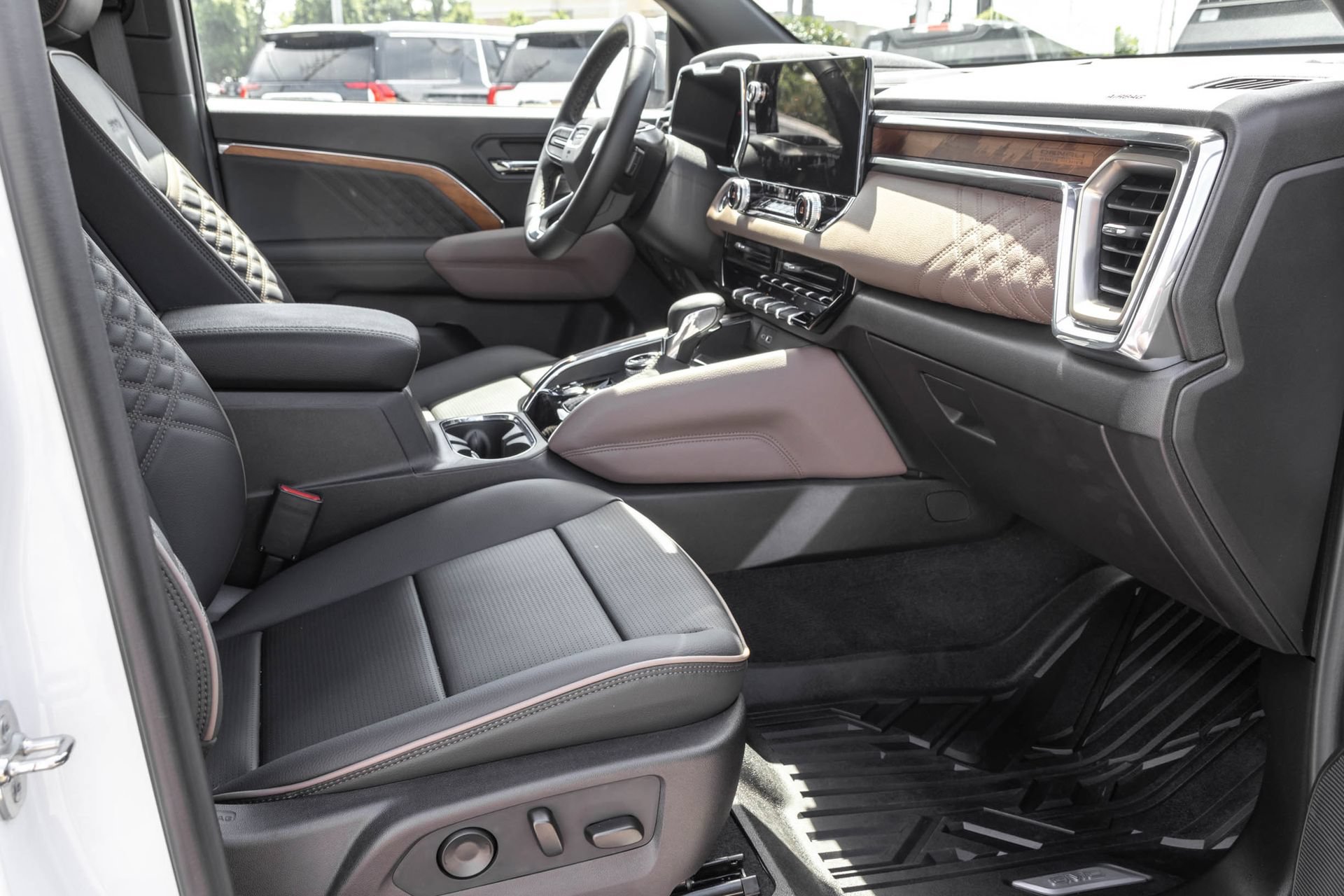 Used 2026 GMC Canyon Denali AWD/4WD image 49
