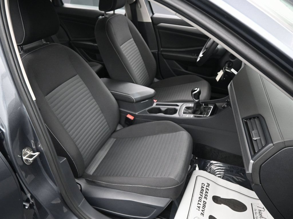 Used 2024 Volkswagen Jetta S image 36