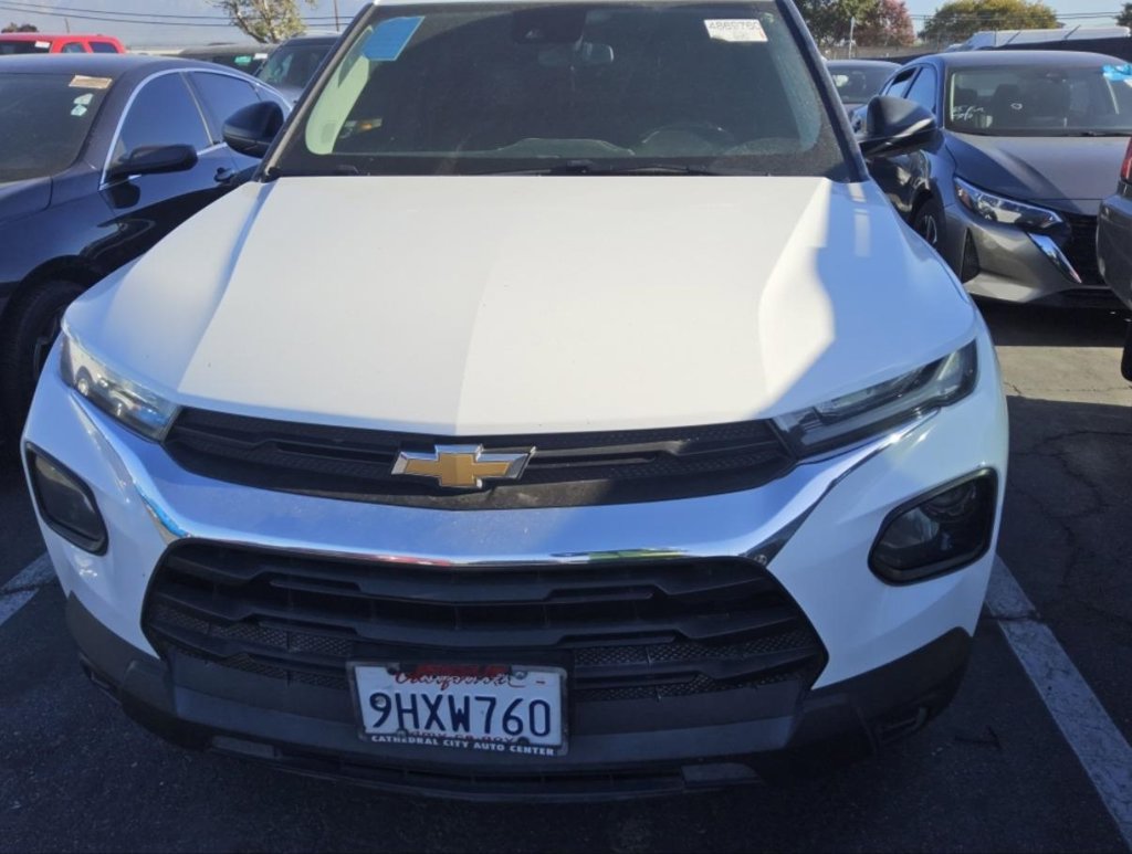 Used 2023 Chevrolet TrailBlazer LS FWD image 3