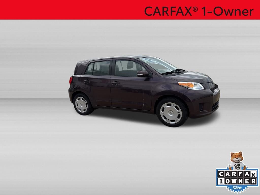 Used 2010 Scion xD image 2
