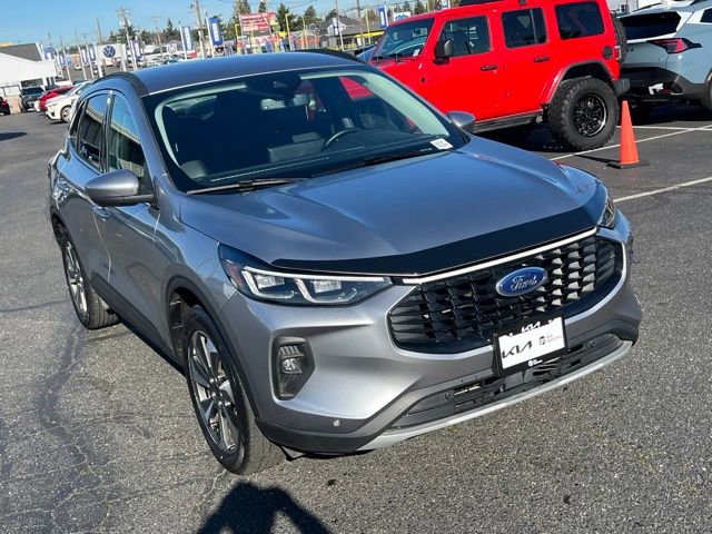 Used 2024 Ford Escape Platinum image 6