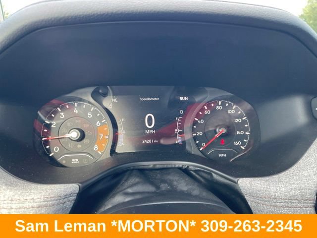 Used 2023 Jeep Compass Latitude w/ Sun and Sound Group AWD/4WD image 11